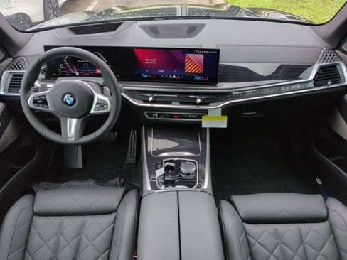 New 2026 BMW X5 xDrive40i w/ M Sport Package AWD/4WD image 15