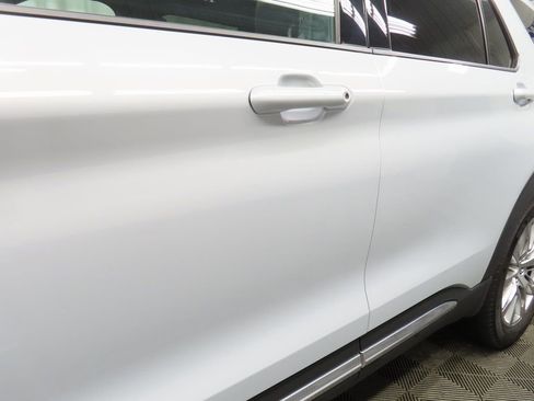 Used 2025 Ford Explorer Platinum image 40