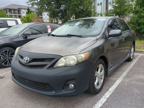 Used 2013 Toyota Corolla S image 2