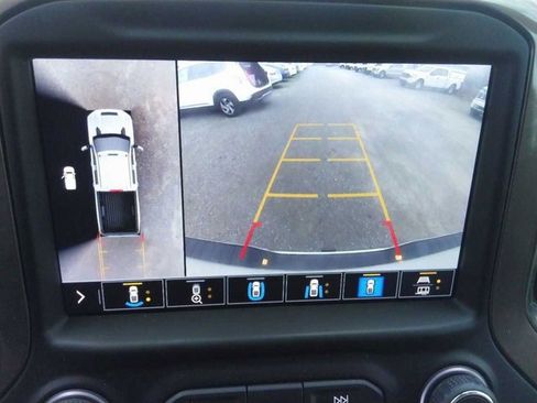 Used 2022 Chevrolet Silverado 2500 High Country image 9