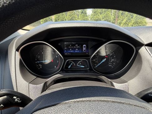 Used 2016 Ford Focus SE FWD image 14