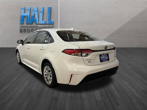 Used 2024 Toyota Corolla LE FWD image 3