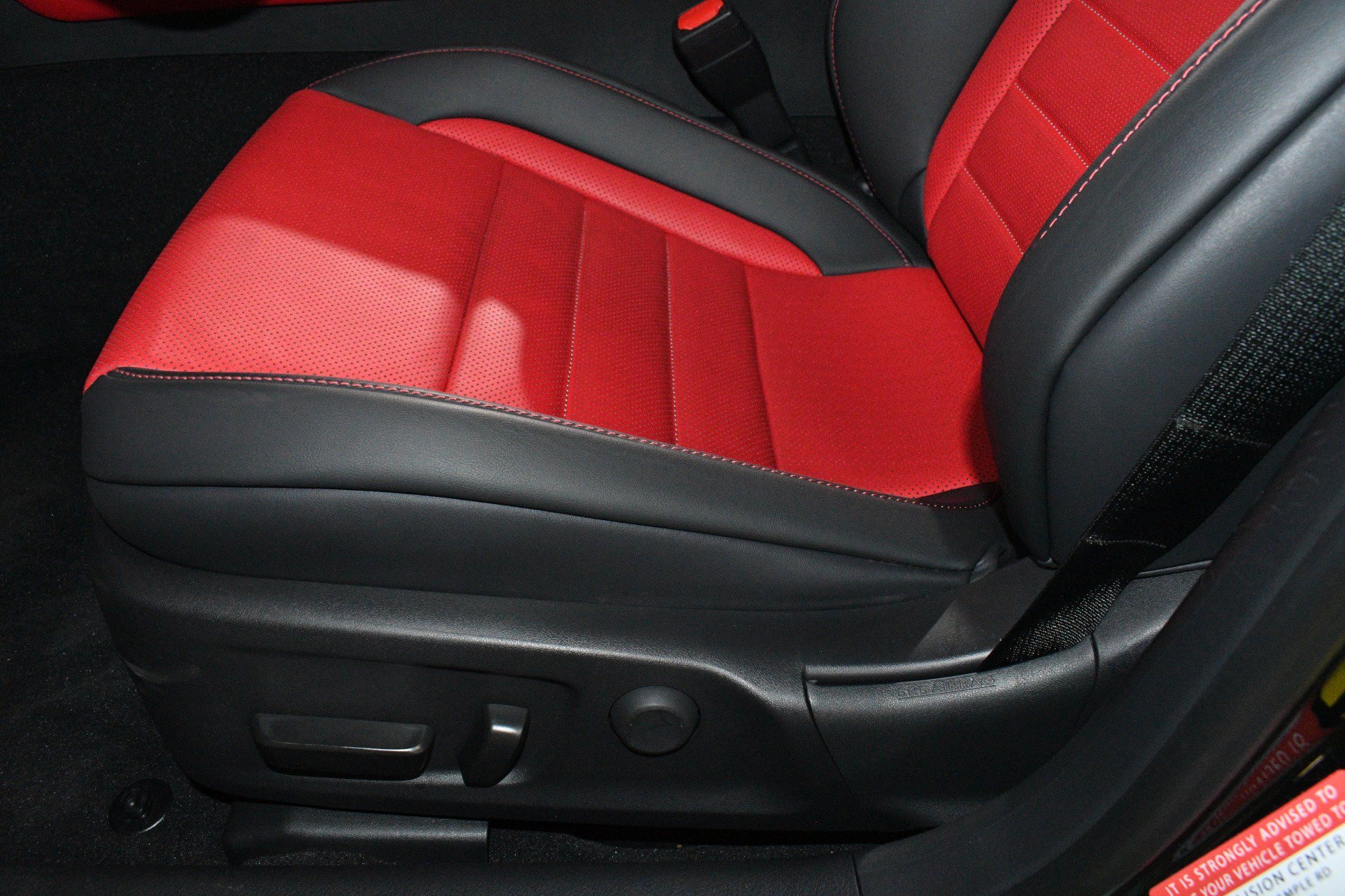 Used 2026 Lexus IS 350 F Sport w/ Technology Package RWD image 13