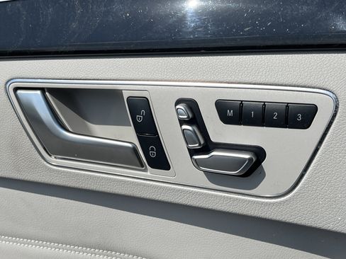 Used 2014 Mercedes-Benz E 350 Sedan image 16