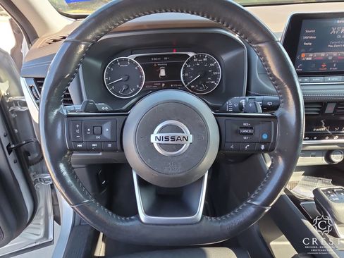Used 2021 Nissan Rogue SV w/ Premium Package FWD image 13