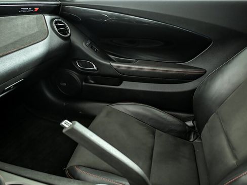 Used 2013 Chevrolet Camaro ZL1 RWD image 28