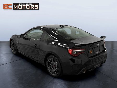 Used 2019 Toyota 86 image 4