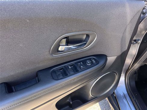 Used 2019 Honda HR-V EX image 19