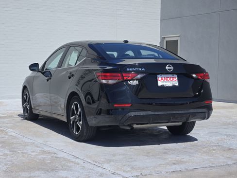 Used 2025 Nissan Sentra SV image 6