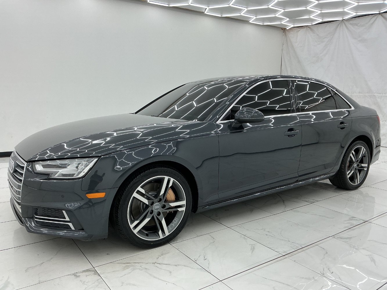 Used 2018 Audi A4 2.0T Premium Plus w/ Premium Plus Package AWD/4WD image 6