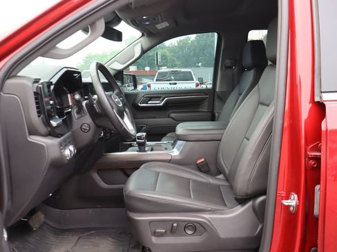 Used 2024 GMC Sierra 1500 SLT w/ SLT Premium Plus Package AWD/4WD image 10
