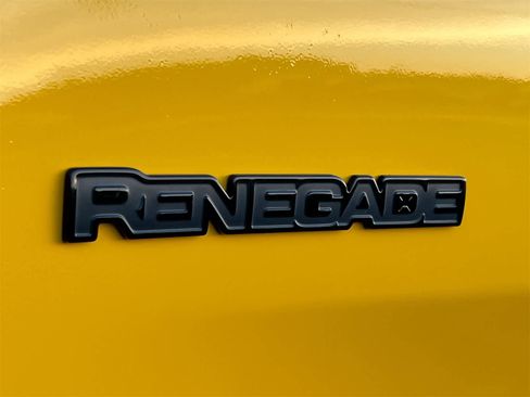 Used 2023 Jeep Renegade Latitude image 13