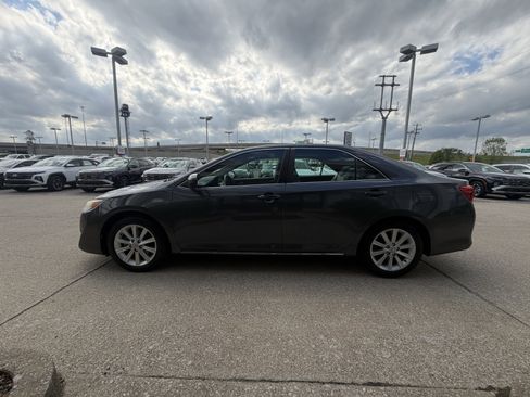 Used 2012 Toyota Camry XLE FWD image 10