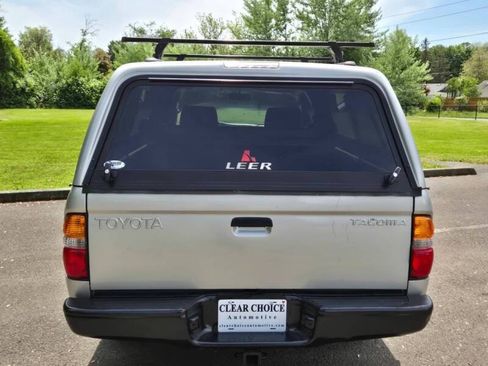 Used 2002 Toyota Tacoma 2WD Regular Cab image 5