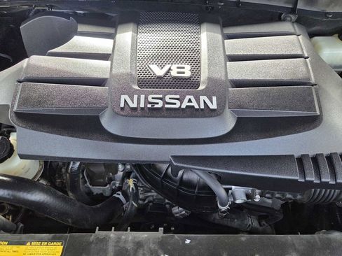 Used 2019 Nissan Titan SL w/ Midnight Edition image 36