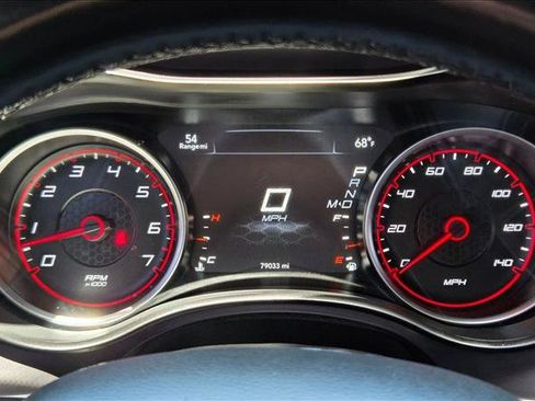 Used 2022 Dodge Charger SXT RWD image 11