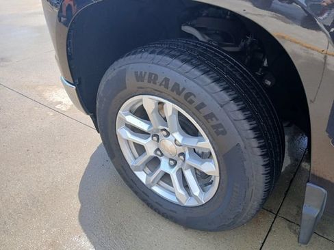 Certified 2022 Chevrolet Silverado 1500 LT AWD/4WD image 10