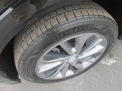 Certified 2023 Buick Encore GX Select w/ Experience Buick Package image 12