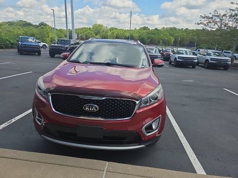 Used 2016 Kia Sorento EX w/ EX Touring Package FWD image 2