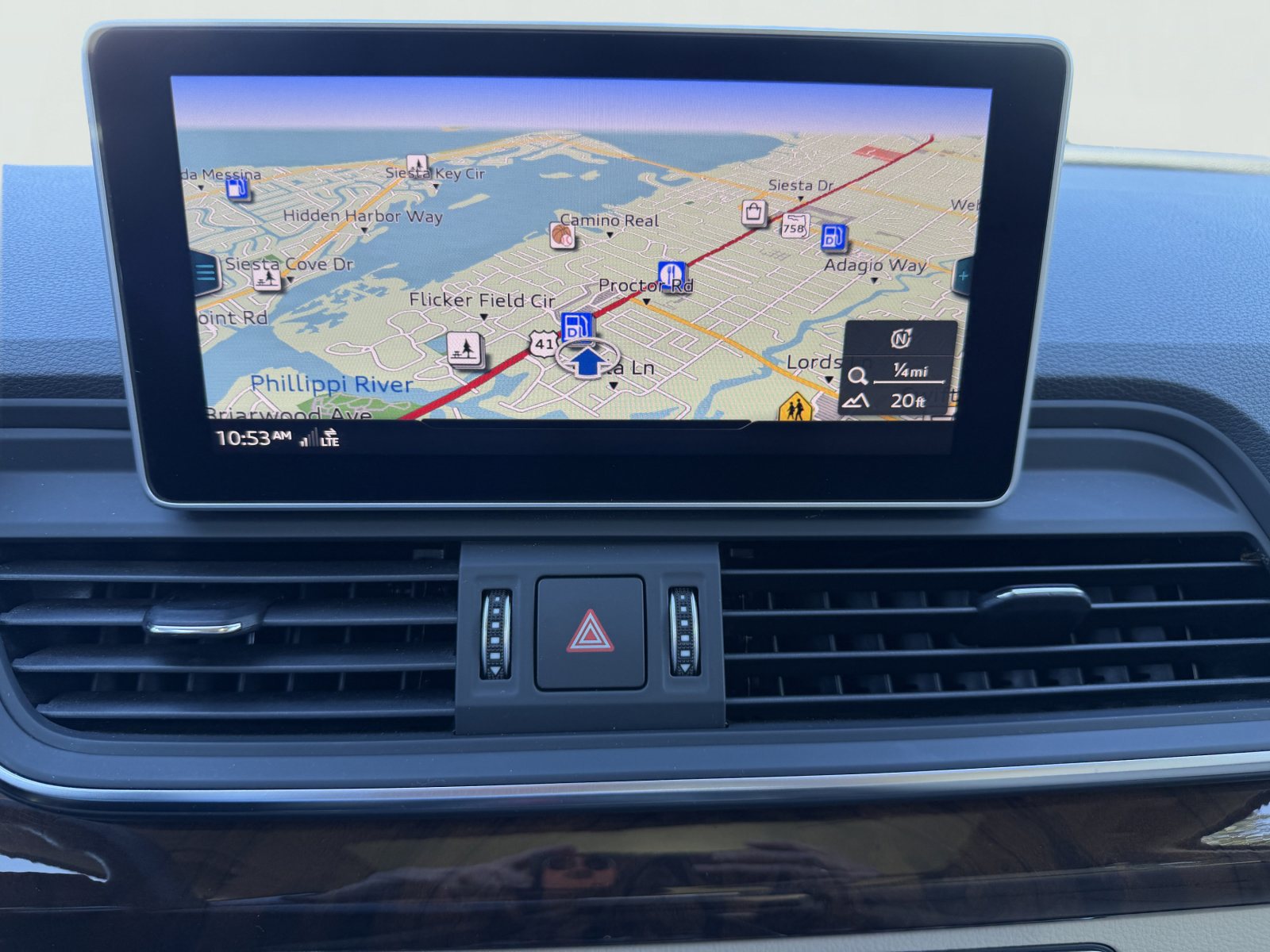 Used 2020 Audi Q5 e Prestige AWD/4WD image 26
