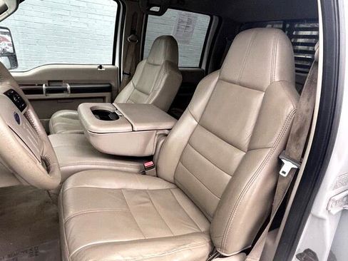 Used 2008 Ford F350 Lariat image 12