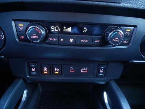 Certified 2023 Nissan Frontier SV w/ SV Premium Package image 20