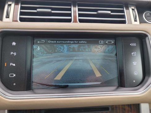 Used 2016 Land Rover Range Rover HSE image 17