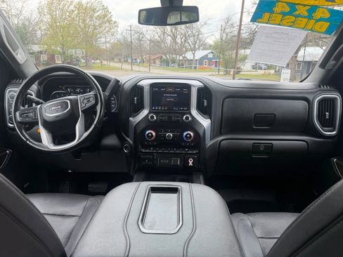 Used 2022 GMC Sierra 2500 SLT w/ SLT Preferred Package image 13
