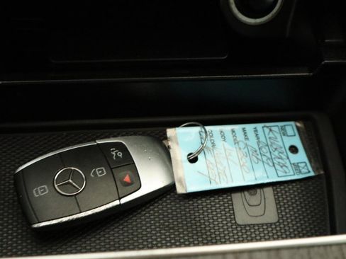 Used 2019 Mercedes-Benz C 300 4MATIC Sedan image 22