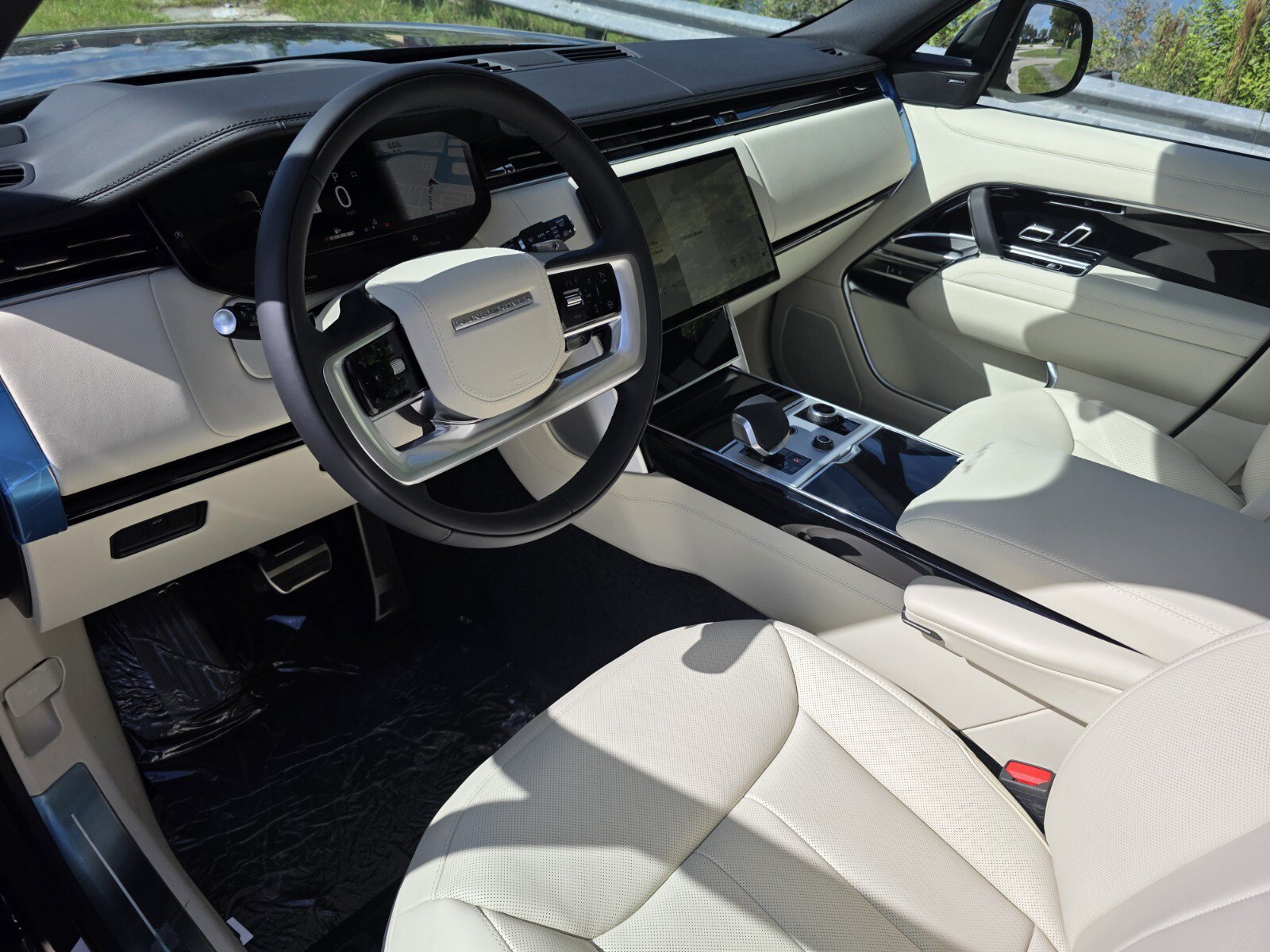 New 2027 Land Rover Range Rover Long Wheelbase SE AWD/4WD image 10