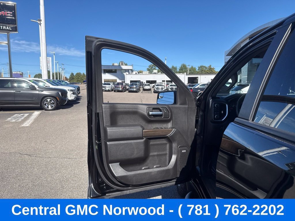 Used 2020 Chevrolet Silverado 1500 LT Trail Boss AWD/4WD image 11