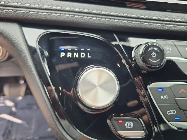 New 2027 Chrysler Pacifica Select FWD image 21