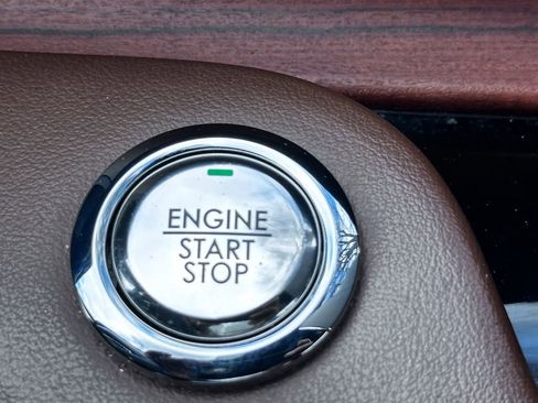 Used 2021 Lincoln Aviator Reserve w/ Equipment Group 202A image 25