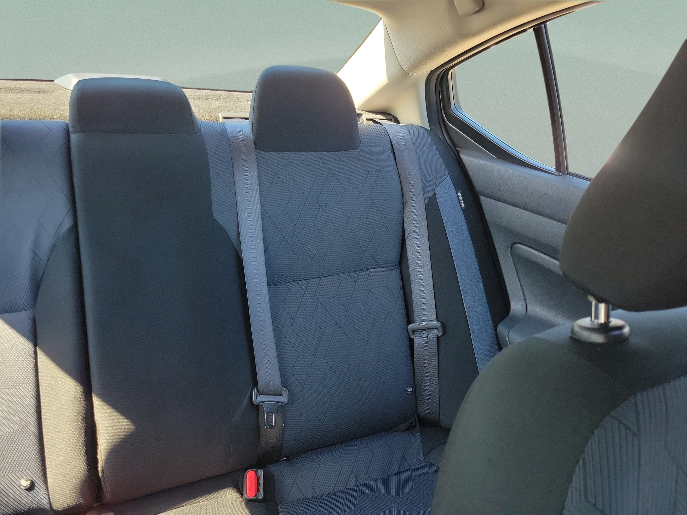 Used 2025 Nissan Versa SV FWD image 10