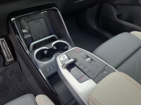 Used 2024 BMW X2 xDrive28i w/ Premium Package image 25