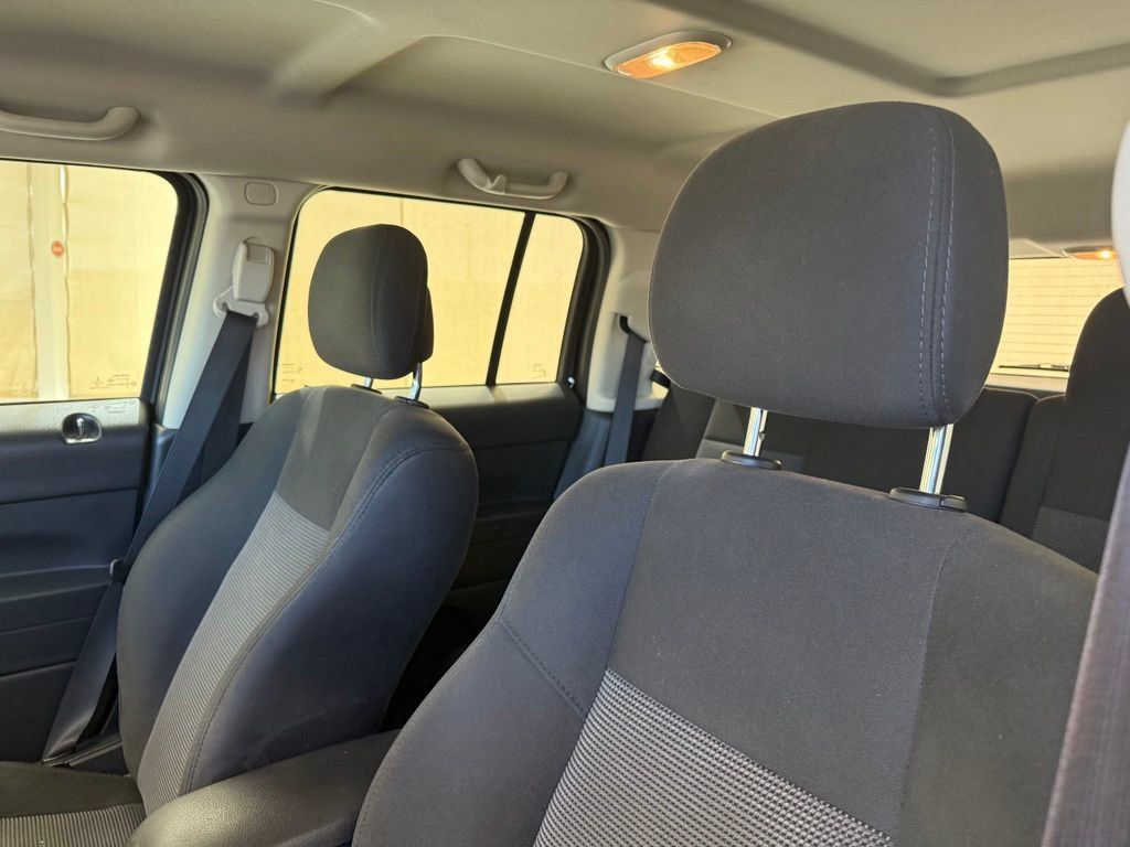 Used 2015 Jeep Patriot Sport FWD image 12