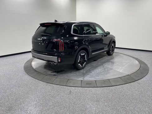 New 2025 Kia Telluride EX w/ EX Captain's Chair Package image 5