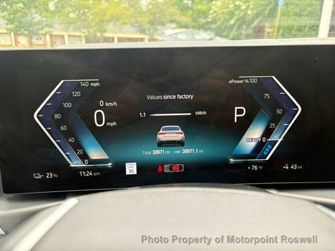 Used 2023 BMW i4 eDrive35 RWD image 17