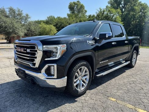 Used 2021 GMC Sierra 1500 SLT image 3