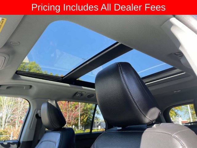 Used 2023 Ford Explorer Limited w/ Equipment Group 301A AWD/4WD image 24