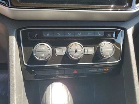 Used 2023 Volkswagen Atlas SE image 26