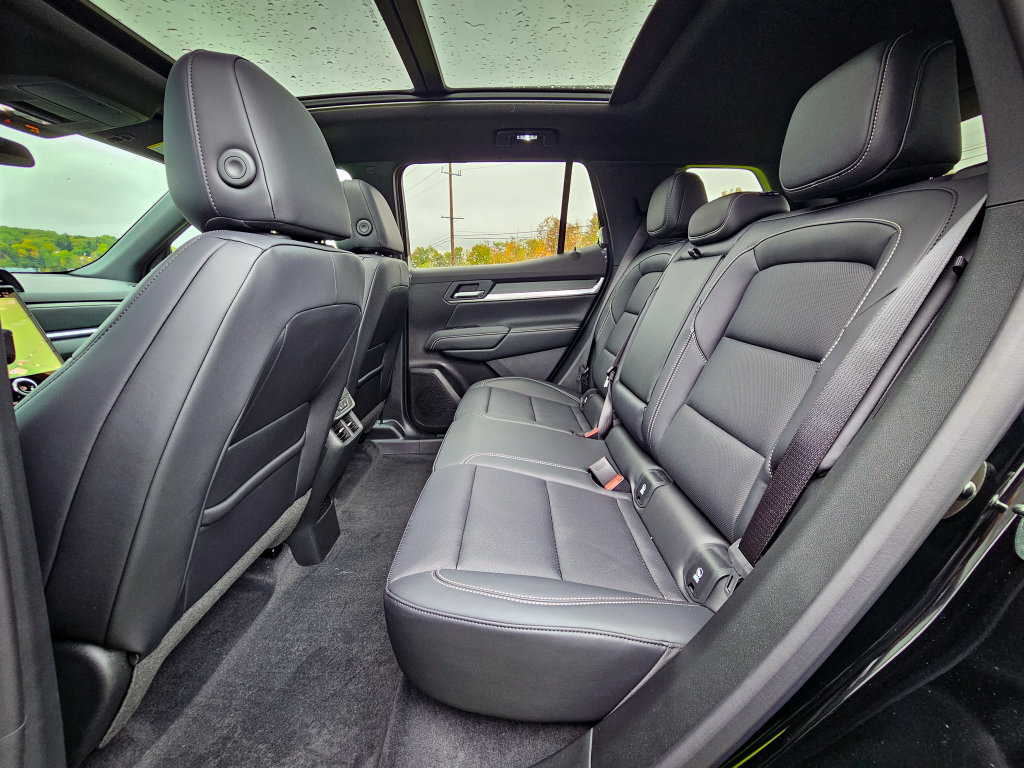 New 2027 GMC Terrain Elevation w/ Elevation Premium Package AWD/4WD image 32