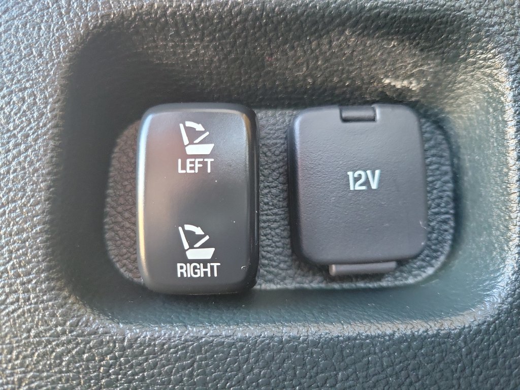 Certified 2020 Ford Edge Titanium AWD/4WD image 8