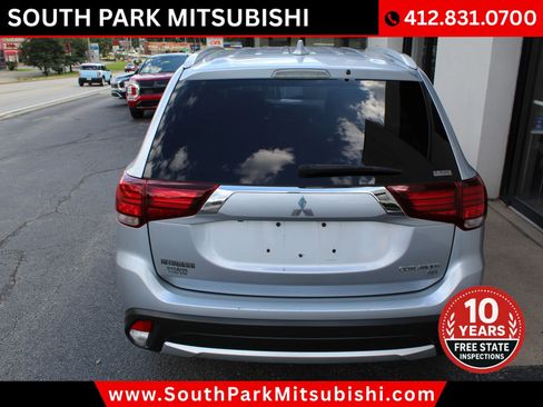 Used 2017 Mitsubishi Outlander SEL AWD/4WD image 8