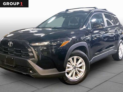 Certified 2026 Toyota Corolla Cross LE w/ Moonroof Package AWD/4WD image 1