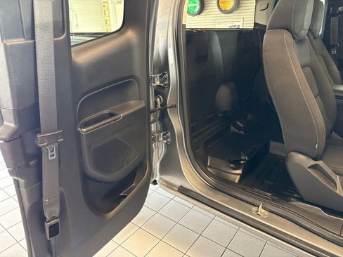 Used 2021 Chevrolet Colorado LT w/ Fleet Safety Package image 26