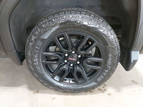 Used 2022 GMC Sierra 1500 Elevation w/ X31 Off-Road Package image 32