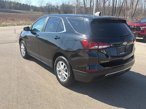 Used 2022 Chevrolet Equinox LT FWD image 3