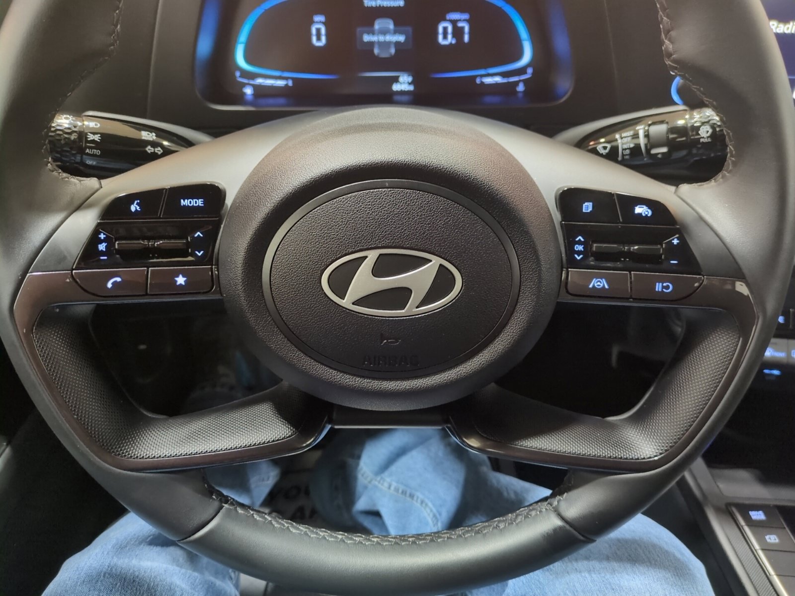 Used 2025 Hyundai Elantra Sport FWD image 20