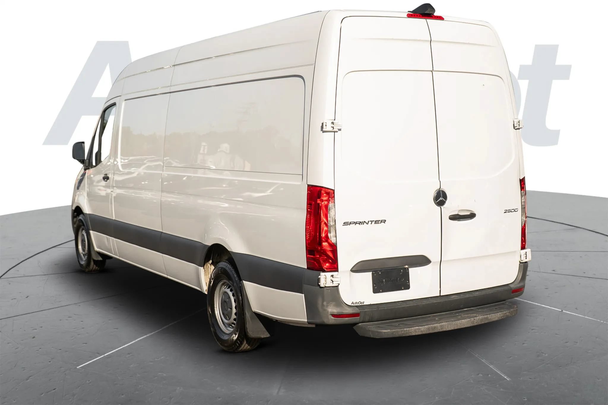 Used 2024 Mercedes-Benz Sprinter 2500 w/ Acoustic Package image 2